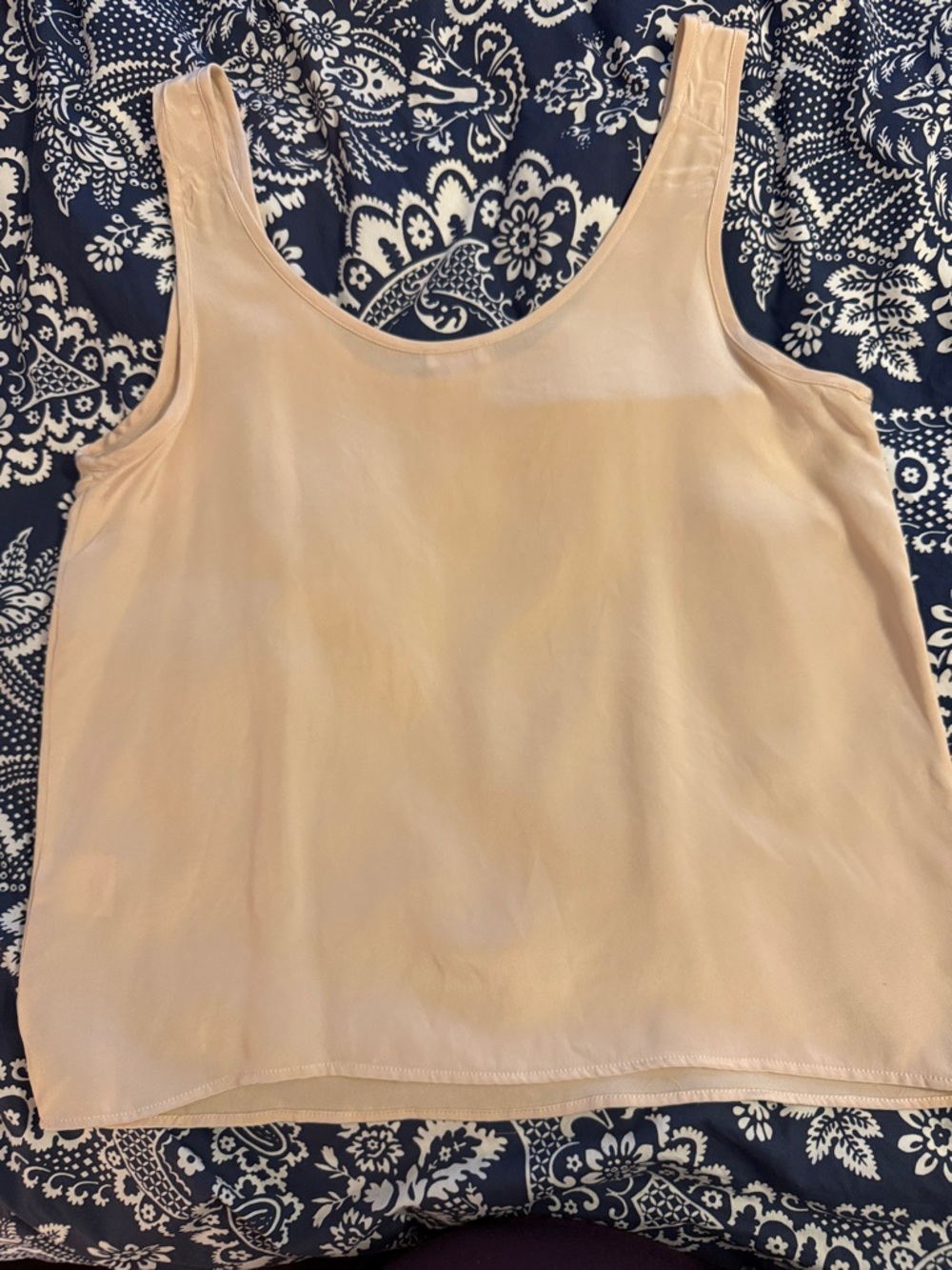 Cuyana Blush Scoop Neck Silk Tank - Picture 5 of 7